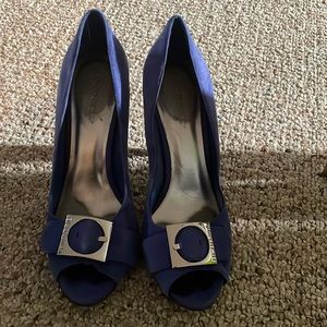 Used heels cute BCBG barely used